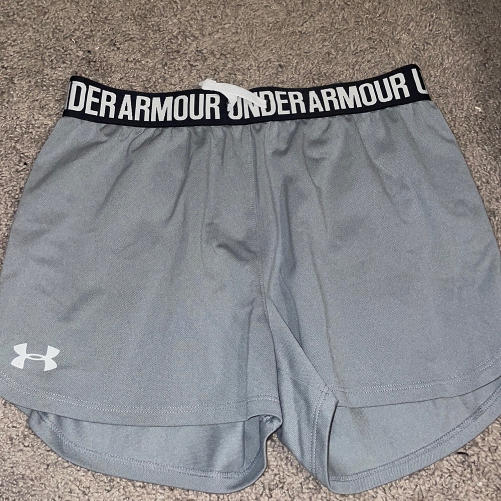 Under Armour gray athletic shorts - size youth XL